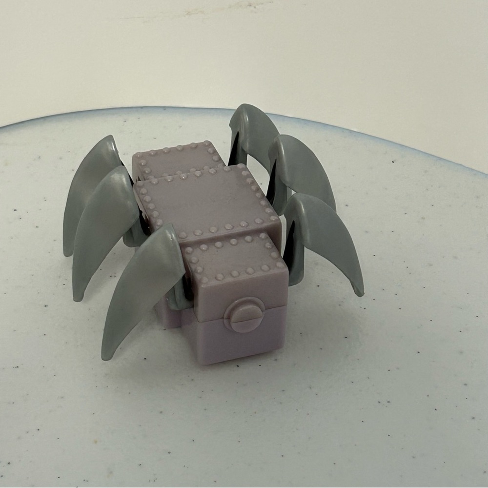 McDonalds‎ Happy Meal Toy 2002 Battlebots Silver Gray Wind-Up Toy.